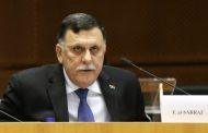 السراج وحفتر على طاولة واحدة في باريس