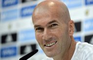 زيدان يمدد مع ريال مدريد