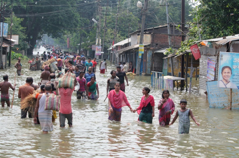اكثر من 750 قتيلا جراء الفيضانات في جنوب آسيا