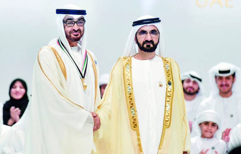 في ذكرى اليوم الوطني ( 46) ..   حاكما دبي وأبو ظبي يكرمان ( 46) من  (أوائل الإمارات)