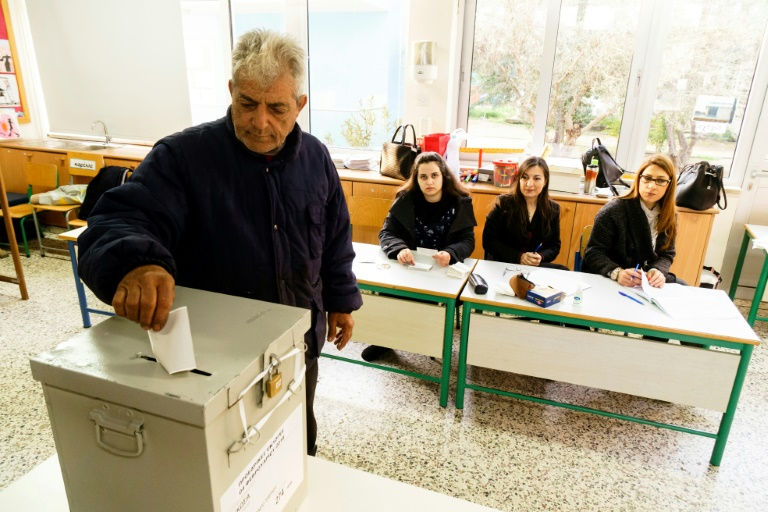 دورة ثانية حاسمة الأحد لانتخابات رئاسة قبرص