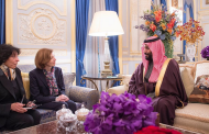 ولي عهد السعودية يوقع اتفاقيات دفاعية مع فرنسا