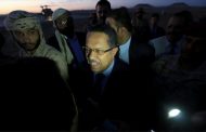 بن دغر: الحوثيون يستخدمون ميناء 