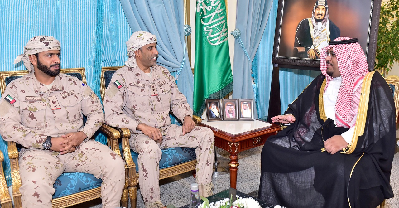 خلال لقائه بقائد القوات الإماراتية نائب أمير نجران ينوه ببطولات قوات التحالف العربي