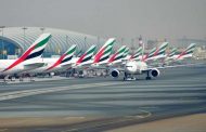 طيران الإمارات تنوي خفض رحلاتها أثناء إغلاق مدرج بمطار دبي العام المقبل