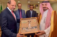 لدى لقائه السفير اليمني لدى المملكة... أمير نجران يشيد بالرعاية الكريمة من خادم الحرمين الشريفين و ولي عهده للجالية اليمنية