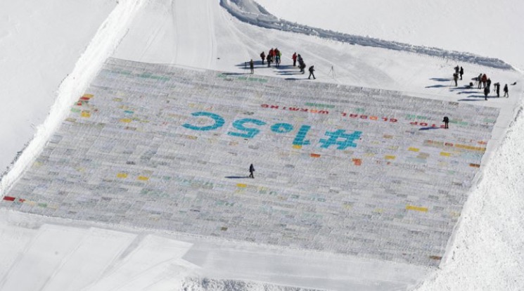 أكبر بطاقة بريدية في العالم على جبل في سويسرا للتوعية بالتغير المناخي
