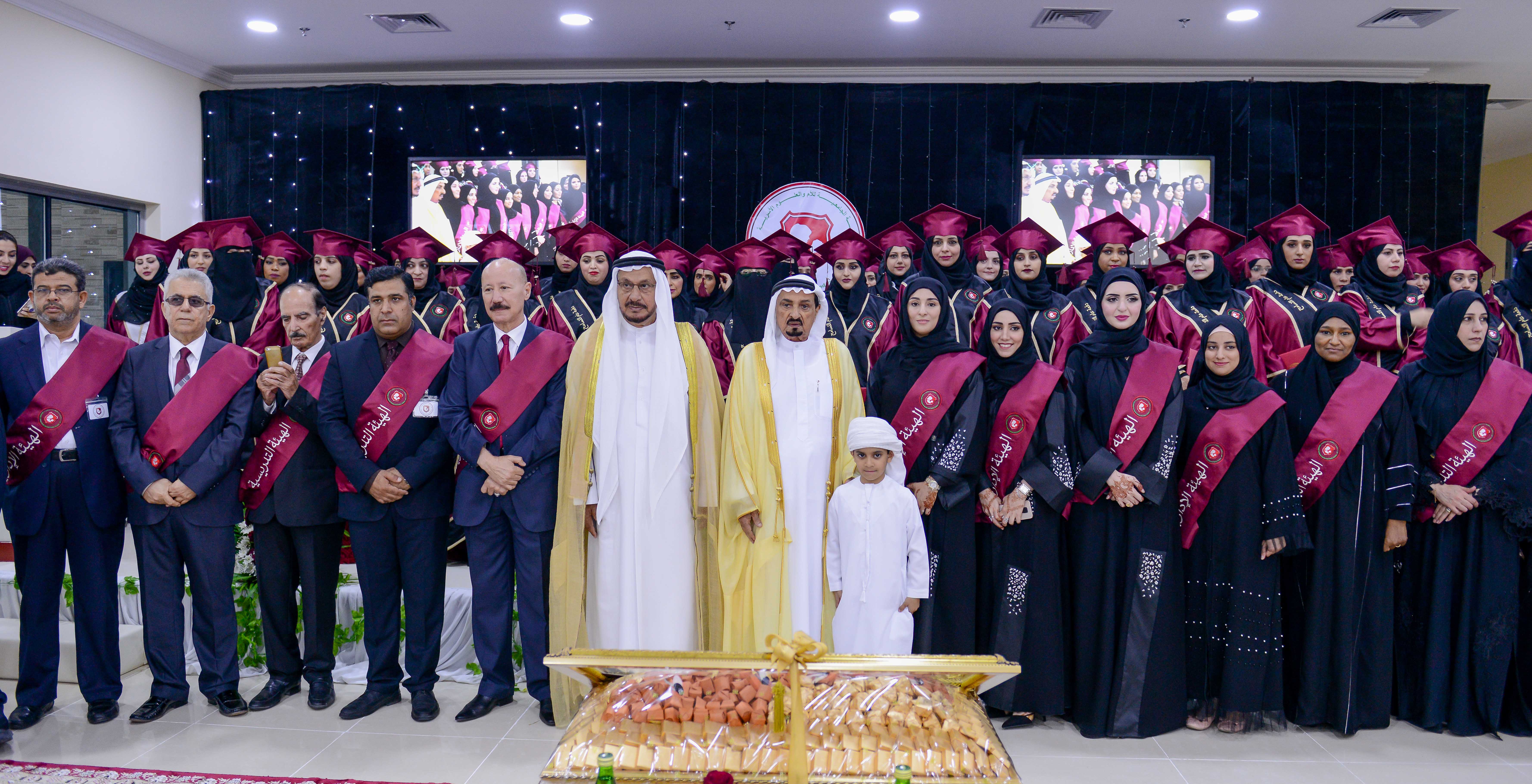 يشهد تخريج 70 طالبة ... حاكم عجمان يفتتح المقر الجديد للكلية الجامعية للأم والعلوم الأسرية