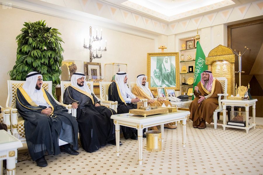 الأمير فيصل بن مشعل يستقبل رئيس وأعضاء جامعة المستقبل بمناسبة تحويلها إلى جامعة