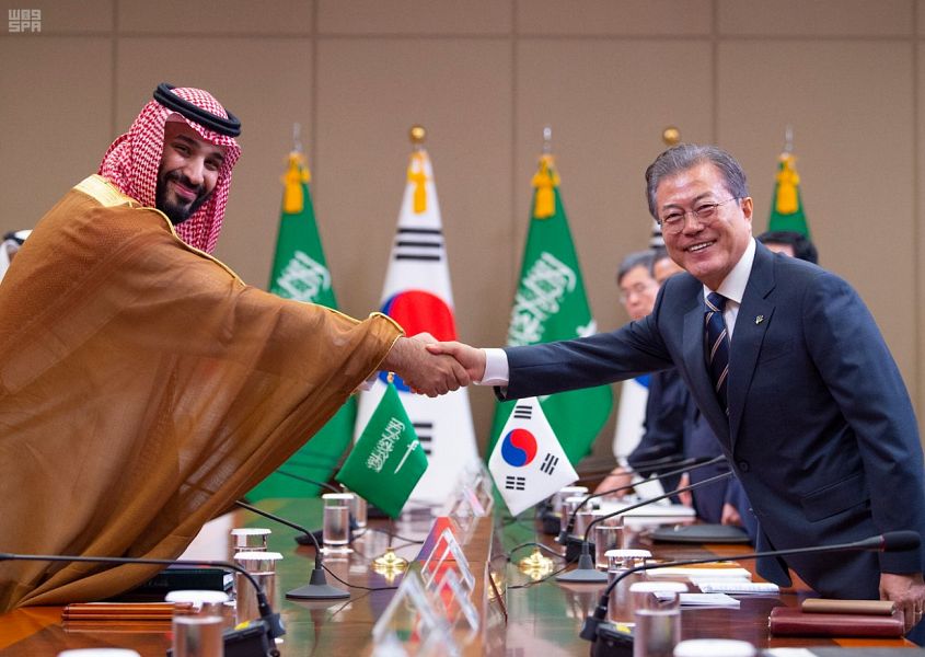 رئيس جمهورية كوريا وولي العهد السعودي  يعقدان اجتماعا موسعا ويبحثان مستجدات الأحداث والقضايا الإقليمية والدولية ذات الاهتمام المشترك